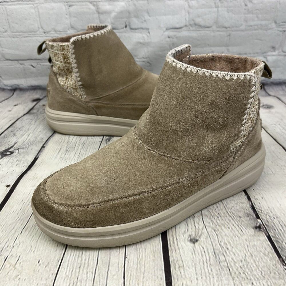Hey Dude Boots Women’s Size 9 Mel Suede Ankle Booties Pull On Tan 122090504